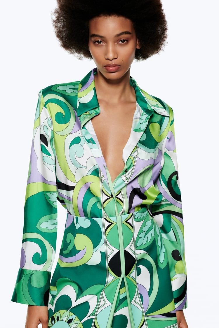 Conjunto camisa e saia verde e lilás