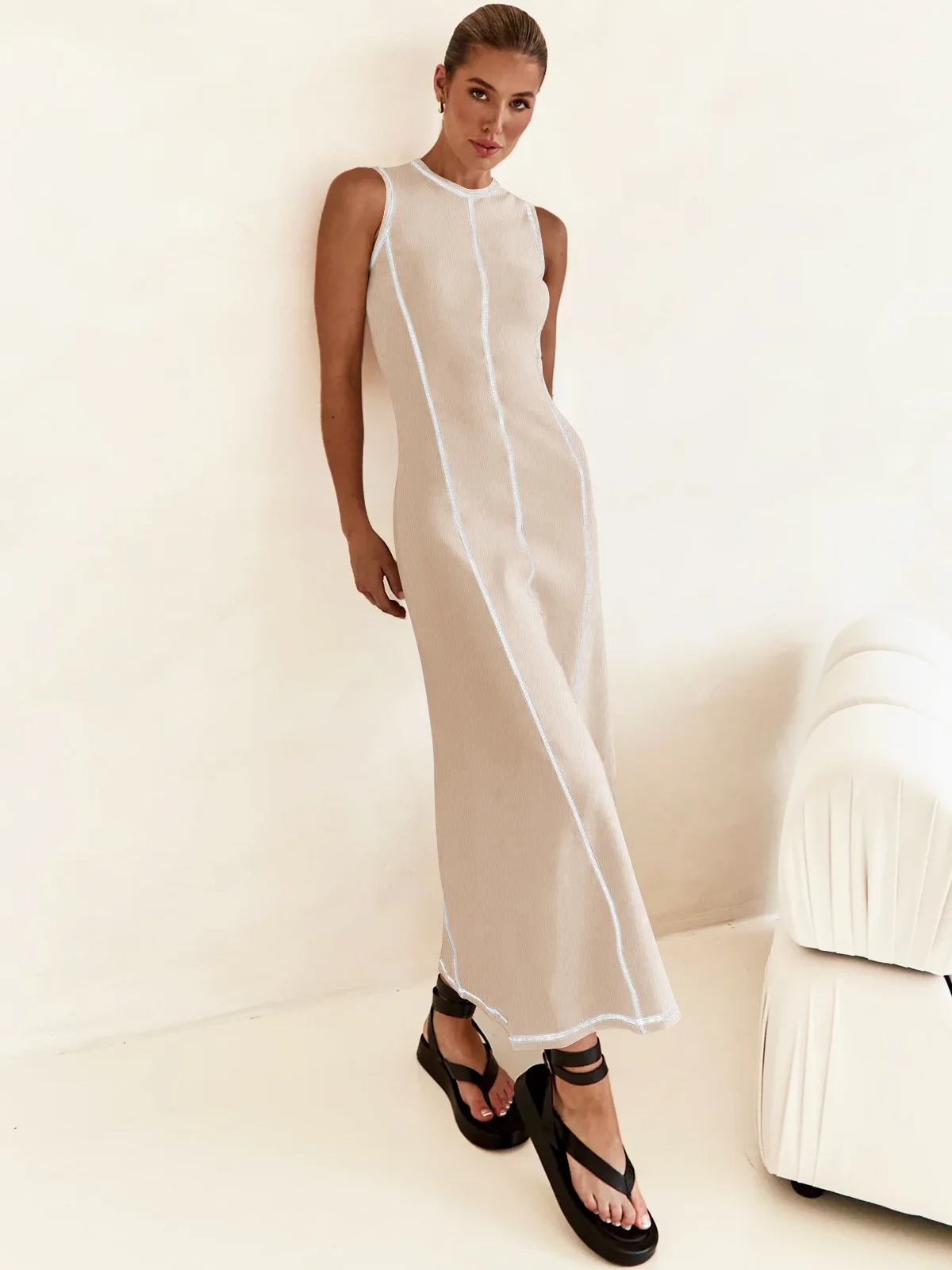 Vestido longo canelado bege