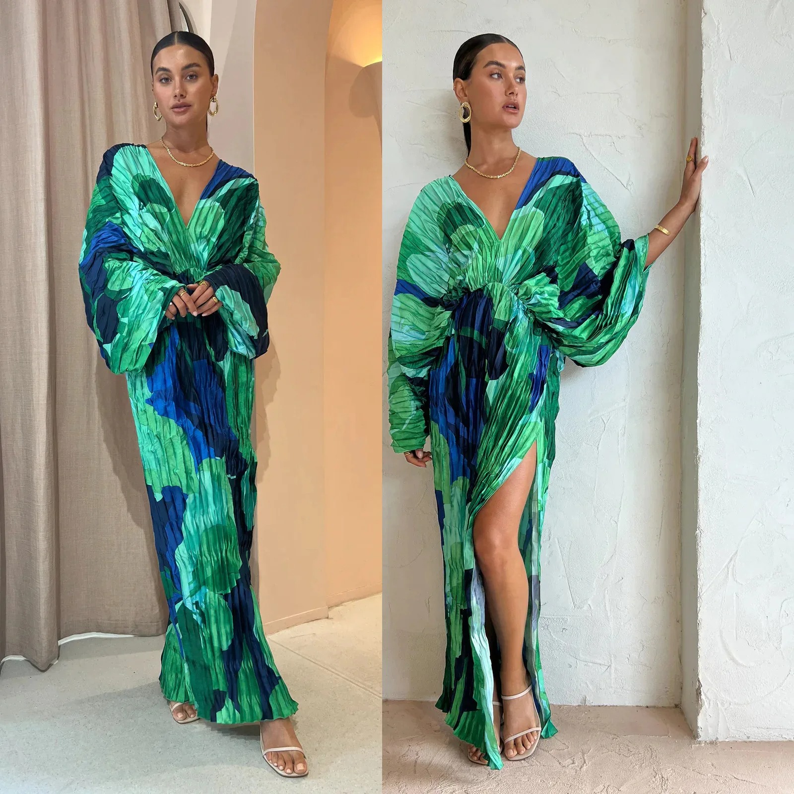 Vestido longo plissado verde e azul com manga